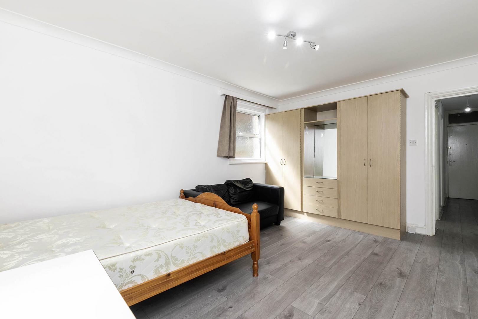  Bills Included Studio Dean Road, Willesden Green ( Gas,Water +Electricity included)